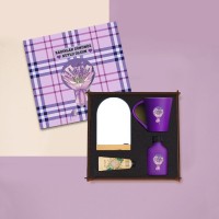 Kadınlar Günü Hediye Seti – Ahşap Kutu, Dekoratif Ayna, Kupa, Kolonya, Krem